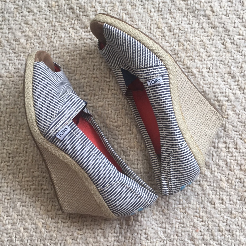 Toms Wedges